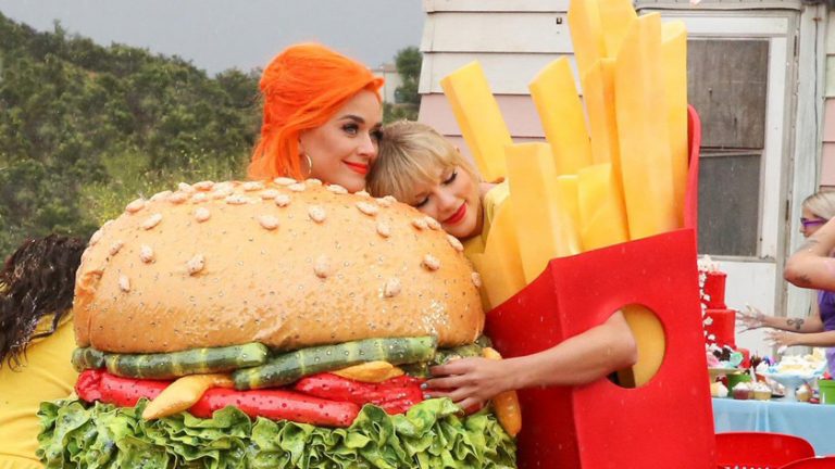 Taylor Swift y Katy Perry confirman su reconciliación al mundo con nuevo video