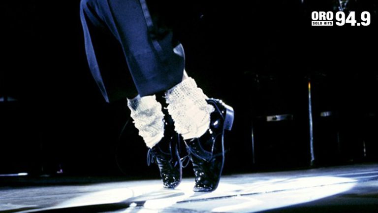 Subastarán calcetines de Michael Jackson con los que hizo el moonwalk por primera vez