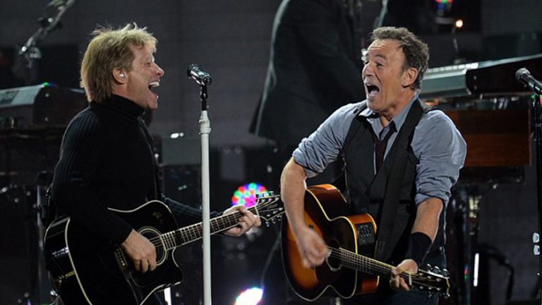 Los rockeros de Jersey Bruce Springsteen y Jon Bon Jovi luchan contra el COVID-19