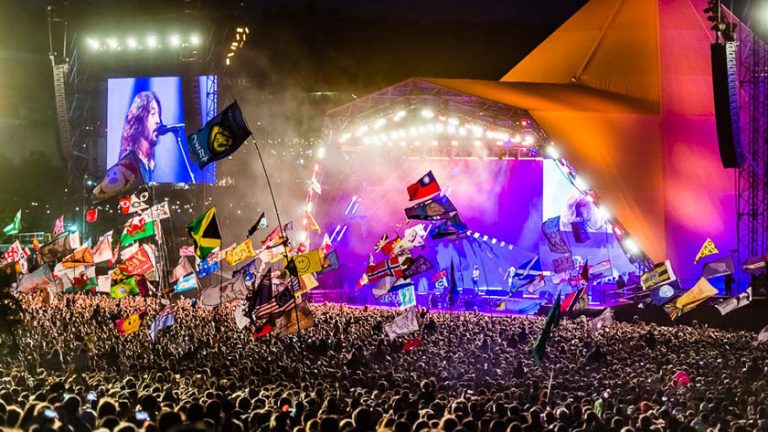 No habrá festivales ni conciertos masivos hasta otoño de 2021: asesor de la OMS
