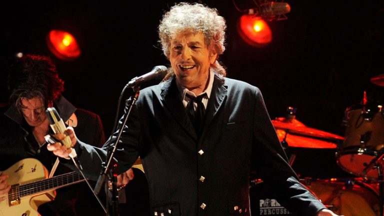 Bob Dylan ingresa por primera vez al número uno del Billboard