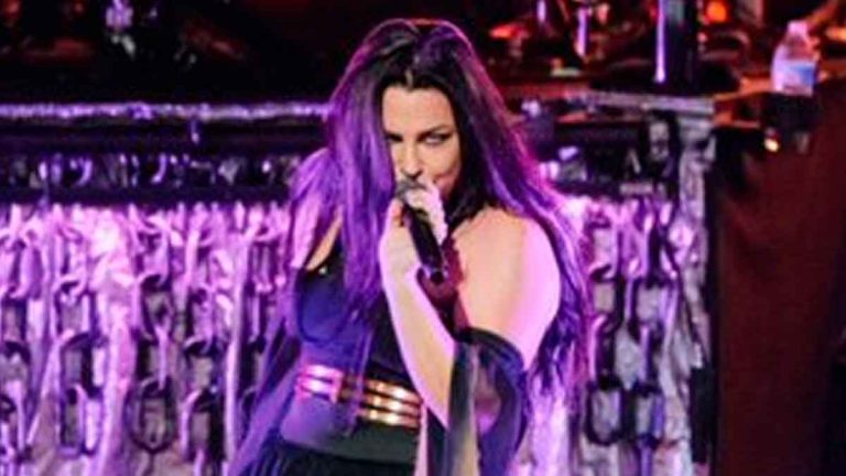 Evanescence tiene el número 1 de las listas 19 años después de su publicación