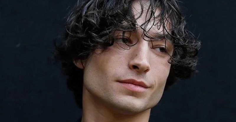 Ezra Miller émissions Et Séries Tv Ezra Miller se declara Inocente - Oro Solo Hits 949 FM
