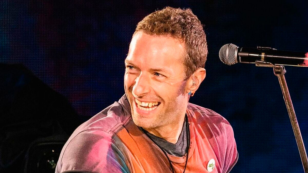 ‘Gracias Totales’ el nuevo tatuaje de Chris Martin de Coldplay Oro