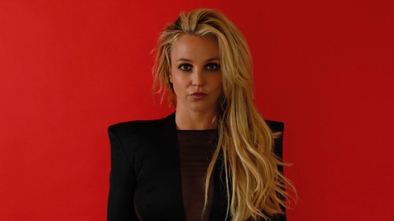 Britney Spears reacciona a posible biopic: “Dude, no estoy muerta”