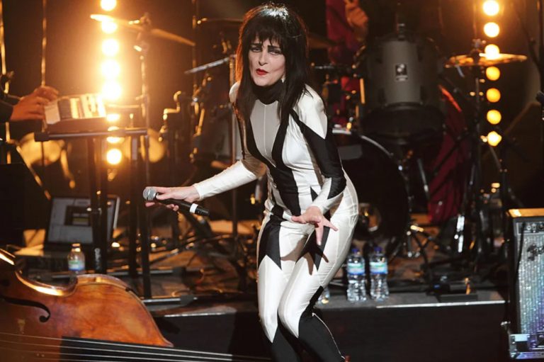 Siouxsie Sioux, regresa a los escenarios después de 10 años