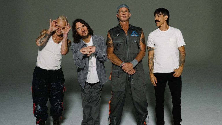 Red Hot Chili Peppers anuncia gira con The Strokes, St. Vincent y más