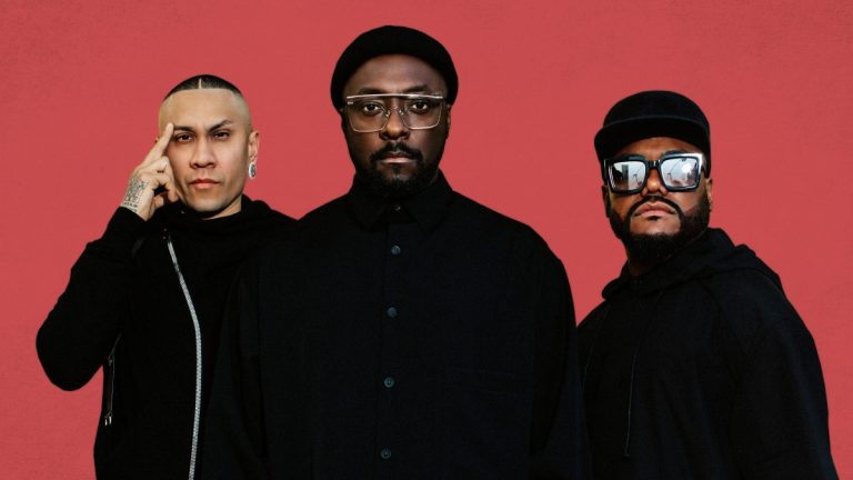 Representante de The Black Eyed Peas demanda a juguetera por 10 mdd