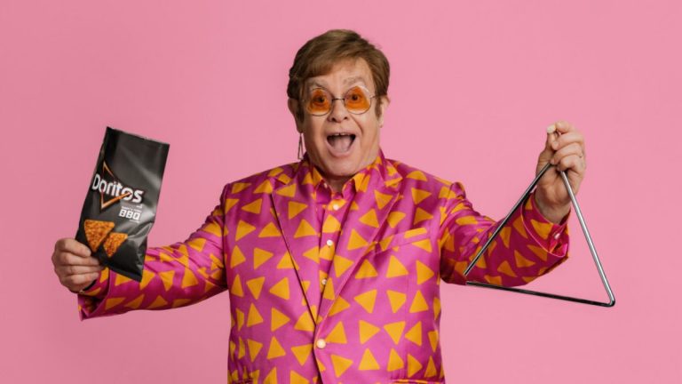 Elton John aparecerá en el Super Bowl