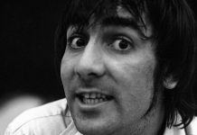El líder y vocalista de The Who, Roger Daltrey afirmó tener listo el guion para la biopic de su compañero el baterista, Keith Moon.