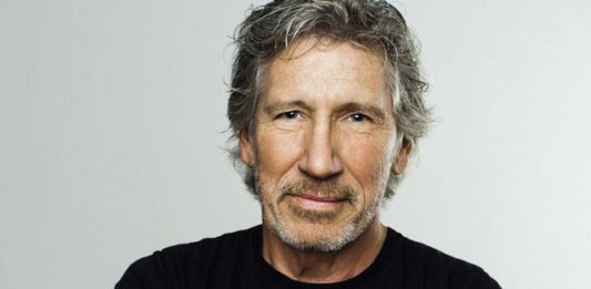 Rusia invitó al cantante Roger Waters