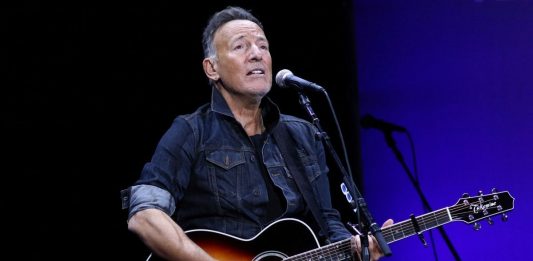 Bruce Springsteen y The E Street Band han pospuesto algunos de los conciertos de su gira mundial por problemas de salud no especificados.