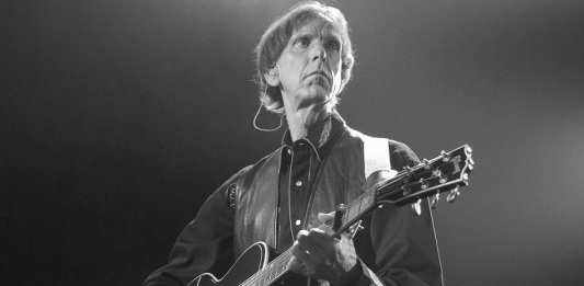 El músico estadounidense y co-fundador de Mudcrutch, Tom Leadon, falleció el pasado 22 de marzo a la edad de 70 años.