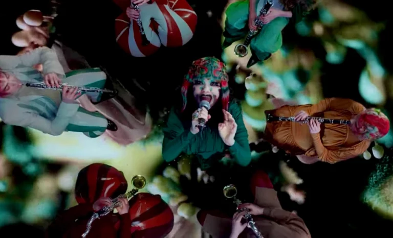 Björk estrena el video musical de ‘Fossora’