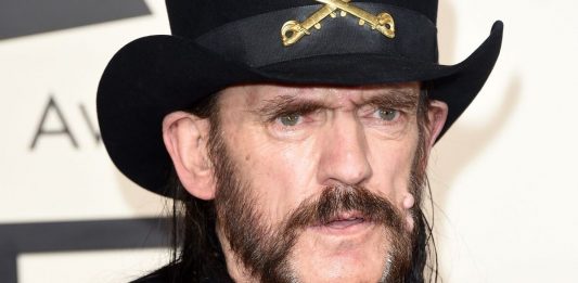 En 2006, Lemmy Kilmister comentó sobre una de las mujeres más icónicas de la música, la Reina del Rock, Tina Turner.