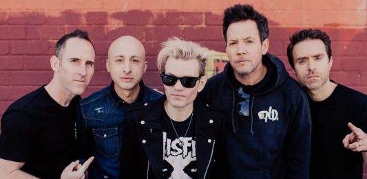 Sum 41 anuncia su separación.