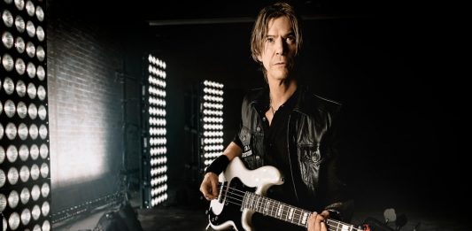 El músico y compositor estadounidense, Duff McKagan, anunció el lanzamiento de un nuevo álbum en solitario.