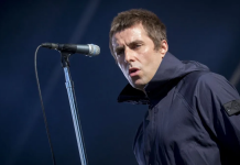 El músico británico, Liam Gallagher, anuncia el próximo lanzamiento de un nuevo álbum en vivo, "Knebworth 22".