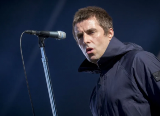 El músico británico, Liam Gallagher, anuncia el próximo lanzamiento de un nuevo álbum en vivo, "Knebworth 22".