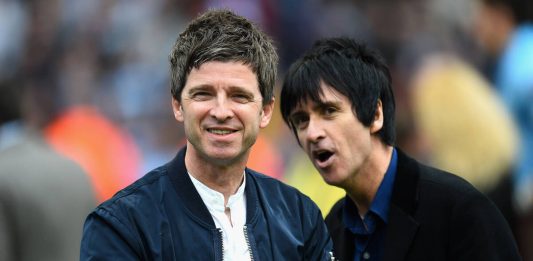 Noel Gallagher’s High Flying Birds presentó la colaboración con Johnny Marr, titulada "Open The Door, See What You Find".