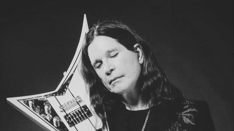 Ozzy Osbourne falleció el 22 de julio de 2025, a los 76 años de edad, acompañado por su familia, pero antes de su concierto de despedida hizo declaraciones sobre su muerte.