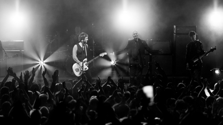 El nuevo disco en vivo de Johnny Marr marca su regreso tras el álbum doble “Fever Dreams Pts 1-4”, editado en 2022 y en esta ocasión, fue grabado durante un concierto.