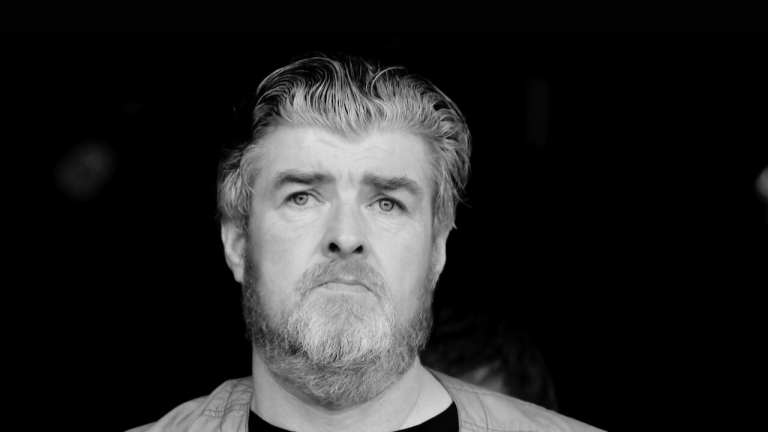 Paul Gallagher, el hermano mayor de los Gallagher, enfrenta acusaciones que incluirían violación y otras infracciones graves, que lo llevarán ante un tribunal.