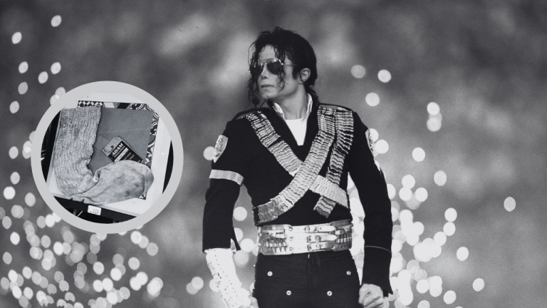 El 30 de julio, un calcetín de Michael Jackson, usado en 1997, será subastado en Nimes, Francia. La subasta tiene un precio de salida de 2,500 euros.