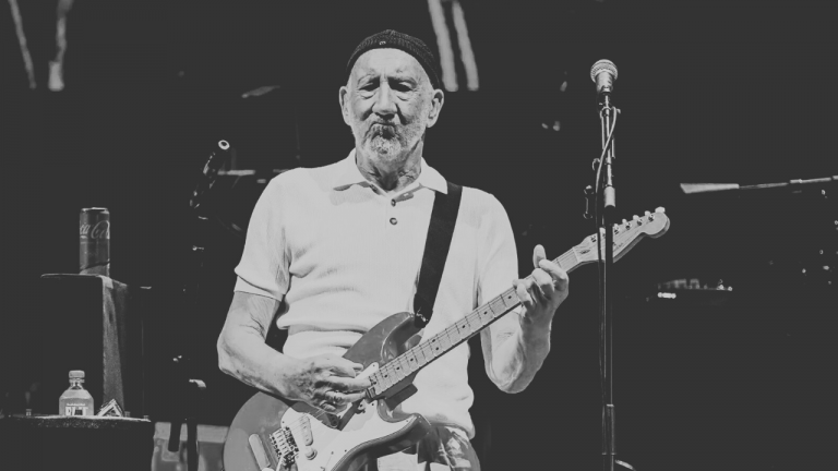 Pete Townshend dio a conocer que luchó contra la adicción a analgésicos, tras una cirugía de rodilla a principios de 2025 y tuvo que entrar a una clínica.