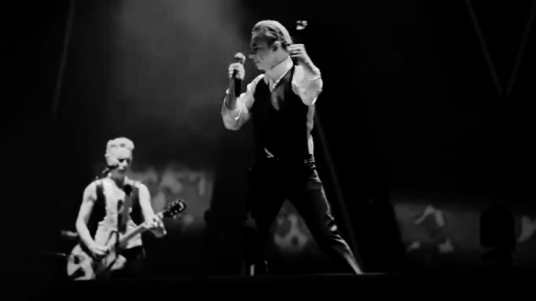 Depeche Mode M va más allá del concierto. Explora la conexión entre la música de la banda y la cultura mexicana sobre la muerte, con la visión de Fernando Frías.