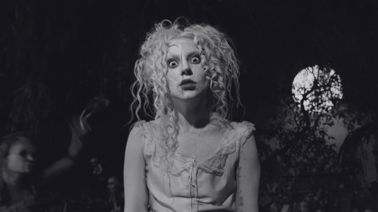 Lady Gaga no ha confirmado la causa exacta de la enfermedad, pero su equipo pidió comprensión de sus seguidores, tras cancelar su concierto en Miami.