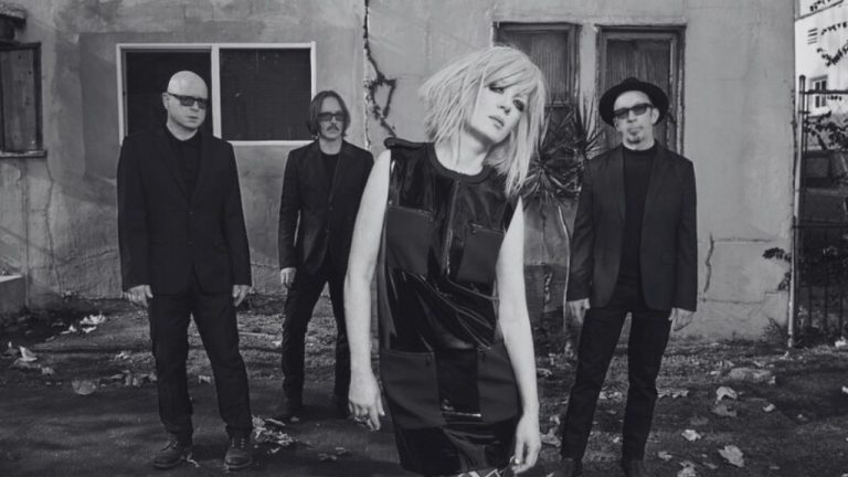 Shirley Manson también afirmó que Garbage no se separará, pero continuará con nuevas formas de interacción para evitar los grandes conciertos.