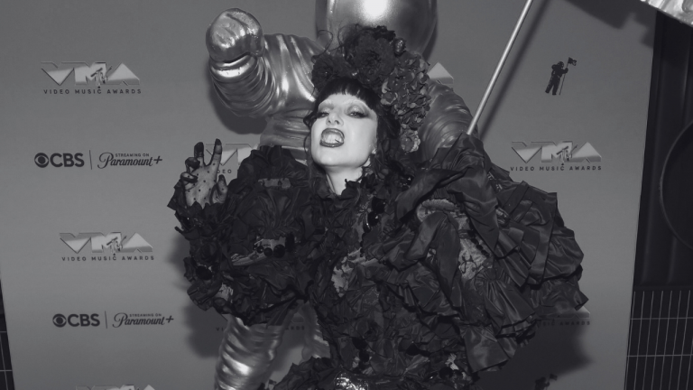 Polansky ha sido fundamental en la evolución artística y personal de Lady Gaga en los últimos años y planean casarse el próximo año.