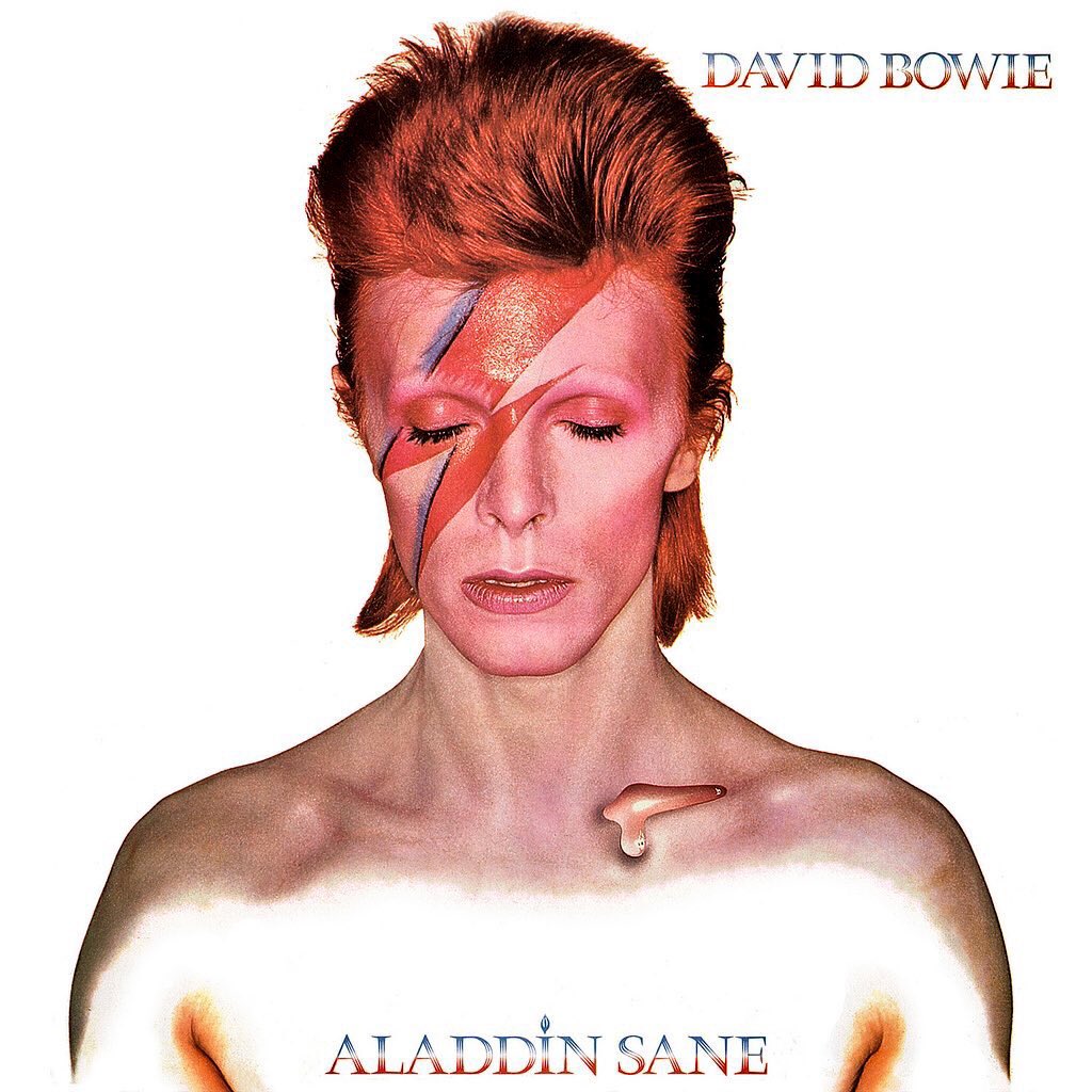 Portada del disco Aladdin Sane, que contiene una foto icónica de David Bowie