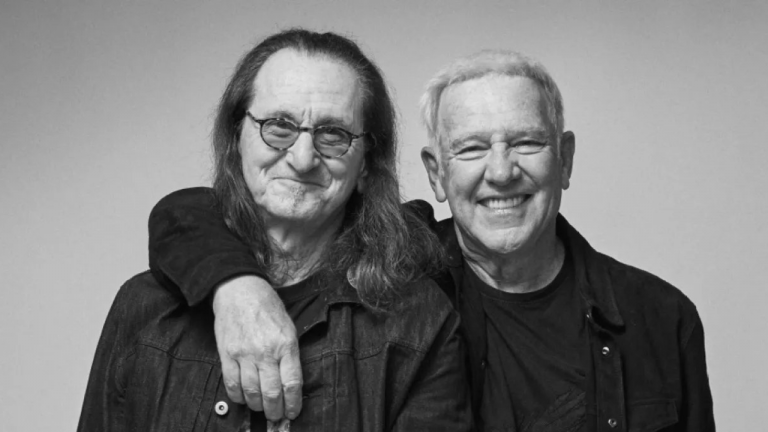 Alex Lifeson también compartió su emoción respecto al regreso y destacó la importancia de la música de Rush y la conexión con sus fans.