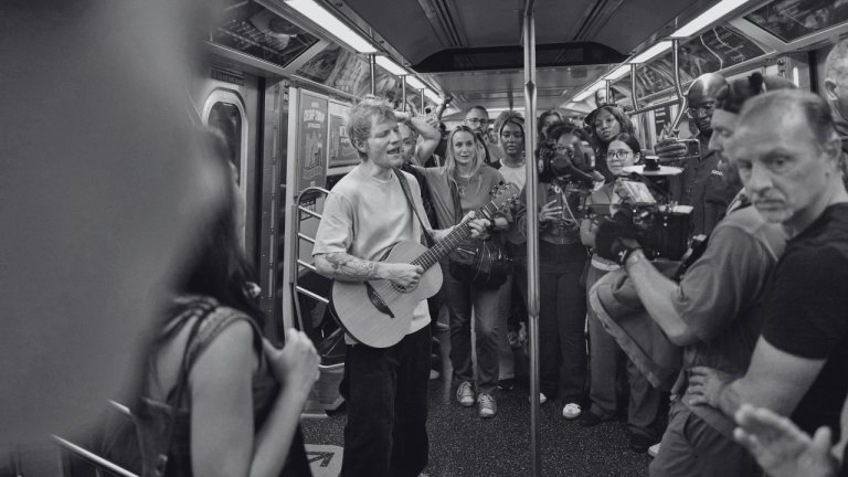 Netflix destaca que “One Shot con Ed Sheeran” marcará un antes y un después en la forma de presentar shows musicales en plataformas digitales.