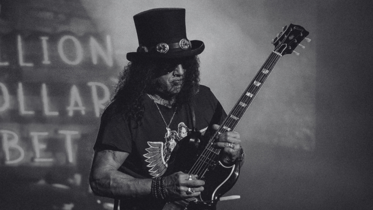 Este disco será el sucesor de Chinese Democracy (2008), y se espera que marque una nueva era de estabilidad y creatividad para Guns N' Roses.