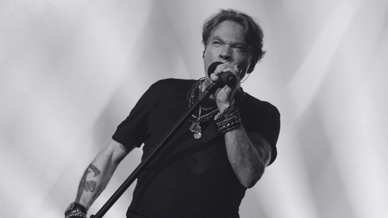 Pérez había preparado una cena para el cantante y decidió pedirle una fotografía como recuerdo