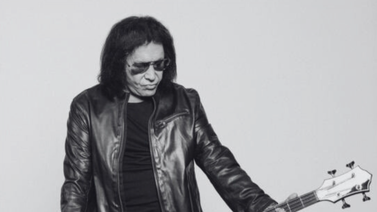 Eric Singer y Tommy Thayer participarán con Gene Simmons y Paul Stanley en el próximo evento Kiss Kruise en Las Vegas a mediados de noviembre.