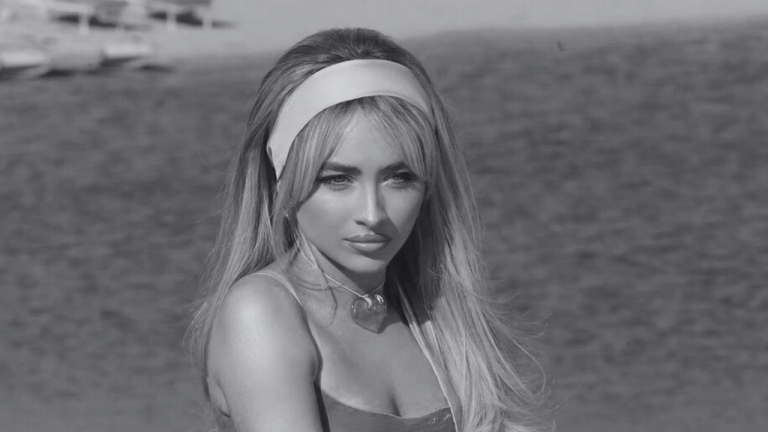 Sabrina Carpenter enfrenta una disputa pública con la administración del presidente de Estados Unidos, Donald Trump, por el uso no autorizado de su canción "Juno".