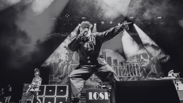 El reciente concierto de Limp Bizkit fue el primero tras la muerte de su bajista Sam Rivers, ocurrida el 18 de octubre de 2025.