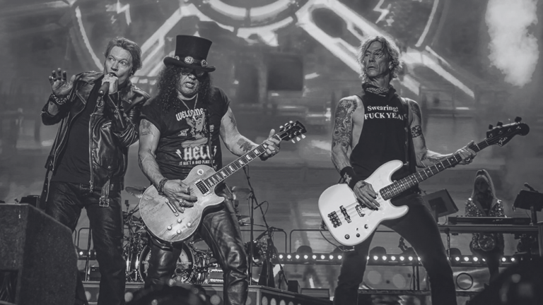 Guns N' Roses lanzó dos nuevos singles. La banda publicó “Nothin'” y “Atlas”. Estos temas salieron el 3 de diciembre de 2025